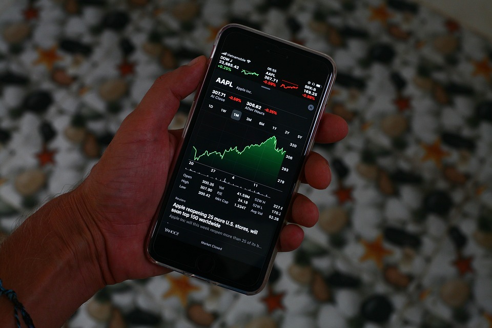 The Top Bond Trading Platforms in the UK: A Comparative Analysis